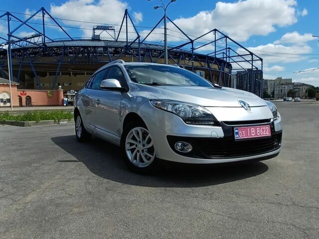 Сірий Рено Меган, об'ємом двигуна 0 л та пробігом 229 тис. км за 8504 $, фото 1 на Automoto.ua