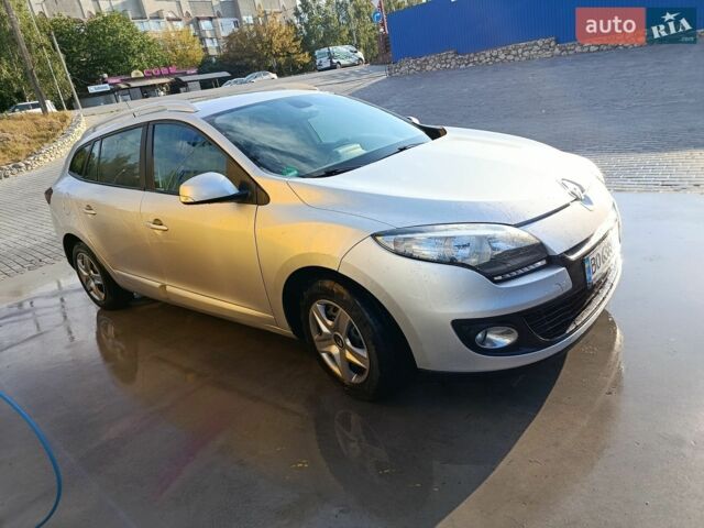 Сірий Рено Меган, об'ємом двигуна 1.5 л та пробігом 218 тис. км за 7800 $, фото 1 на Automoto.ua