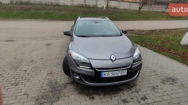 Сірий Рено Меган, об'ємом двигуна 1.46 л та пробігом 390 тис. км за 7700 $, фото 1 на Automoto.ua