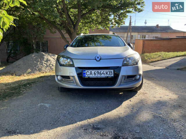 Сірий Рено Меган, об'ємом двигуна 1.2 л та пробігом 168 тис. км за 5600 $, фото 1 на Automoto.ua