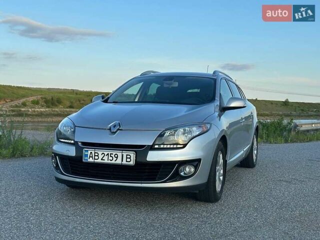 Рено Меган 2013 в Виннице на Automoto.ua Серый Рено Меган, объемом двигателя 1.46 л и пробегом 270 тыс. км за 7800 $, фото 1 на Automoto.ua