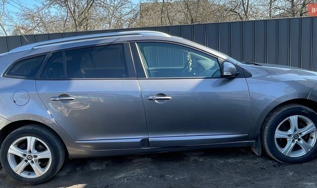 Серый Рено Меган, объемом двигателя 1.46 л и пробегом 250 тыс. км за 7400 $, фото 1 на Automoto.ua