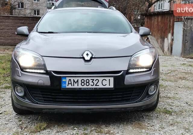 Серый Рено Меган, объемом двигателя 1.5 л и пробегом 250 тыс. км за 8100 $, фото 1 на Automoto.ua