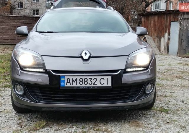 Серый Рено Меган, объемом двигателя 1.5 л и пробегом 250 тыс. км за 7200 $, фото 1 на Automoto.ua