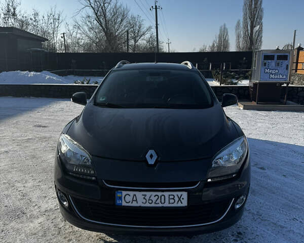 Серый Рено Меган, объемом двигателя 1.46 л и пробегом 246 тыс. км за 8300 $, фото 1 на Automoto.ua