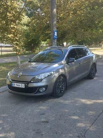 Серый Рено Меган, объемом двигателя 1.5 л и пробегом 344 тыс. км за 7950 $, фото 1 на Automoto.ua