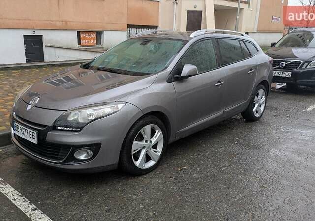 Серый Рено Меган, объемом двигателя 1.46 л и пробегом 225 тыс. км за 8500 $, фото 1 на Automoto.ua