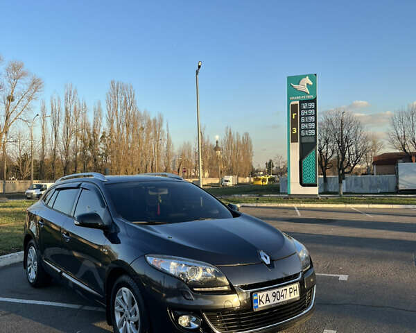 Серый Рено Меган, объемом двигателя 1.46 л и пробегом 230 тыс. км за 10000 $, фото 1 на Automoto.ua