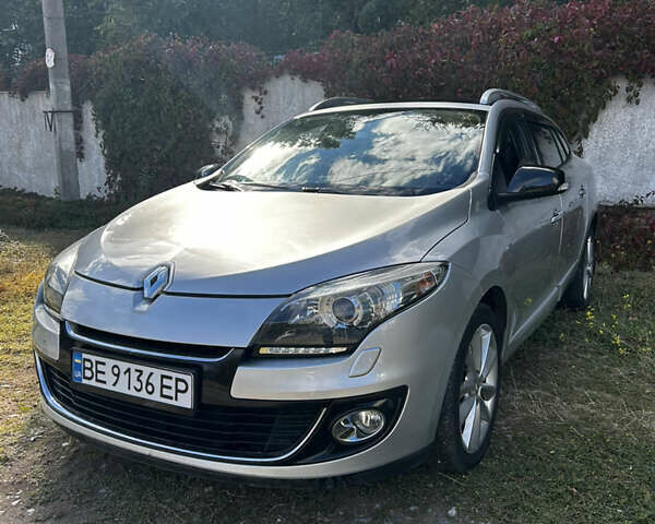 Сірий Рено Меган, об'ємом двигуна 1.5 л та пробігом 246 тис. км за 8800 $, фото 1 на Automoto.ua