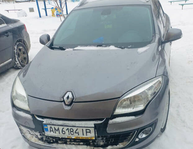 Серый Рено Меган, объемом двигателя 1.46 л и пробегом 280 тыс. км за 7700 $, фото 1 на Automoto.ua