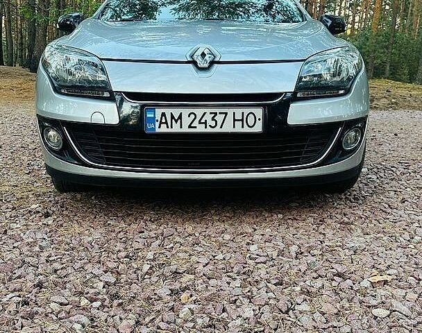 Сірий Рено Меган, об'ємом двигуна 1.46 л та пробігом 265 тис. км за 7800 $, фото 1 на Automoto.ua