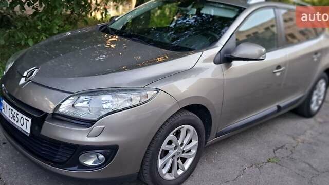 Сірий Рено Меган, об'ємом двигуна 1.46 л та пробігом 232 тис. км за 7800 $, фото 1 на Automoto.ua