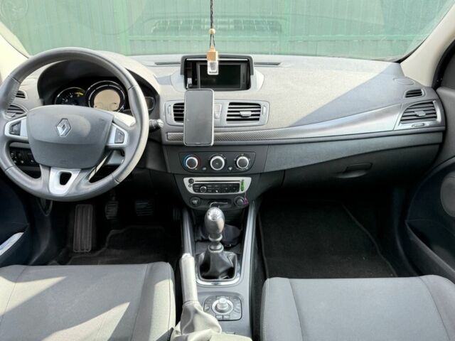 Серый Рено Меган, объемом двигателя 1.5 л и пробегом 260 тыс. км за 7000 $, фото 1 на Automoto.ua