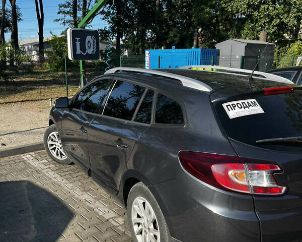 Серый Рено Меган, объемом двигателя 1.46 л и пробегом 320 тыс. км за 8000 $, фото 1 на Automoto.ua