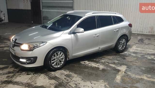 Серый Рено Меган, объемом двигателя 1.46 л и пробегом 367 тыс. км за 8800 $, фото 1 на Automoto.ua