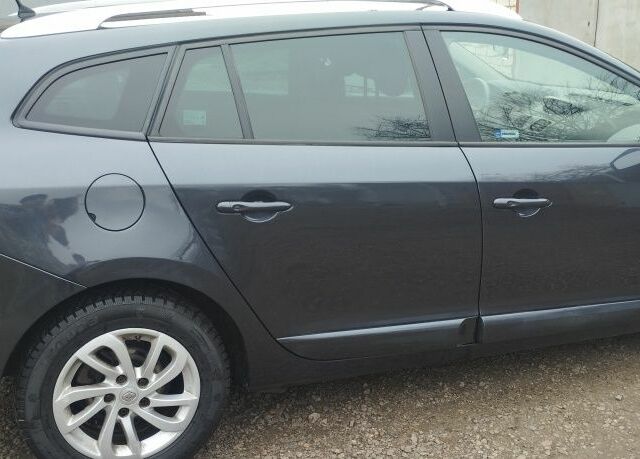 Серый Рено Меган, объемом двигателя 0 л и пробегом 187 тыс. км за 8900 $, фото 1 на Automoto.ua