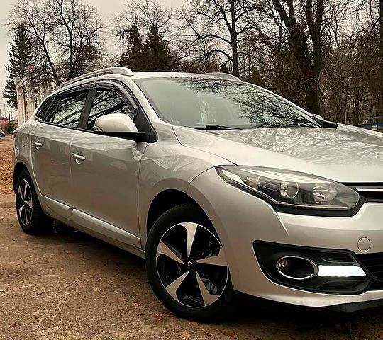 Сірий Рено Меган, об'ємом двигуна 1.5 л та пробігом 298 тис. км за 8650 $, фото 1 на Automoto.ua