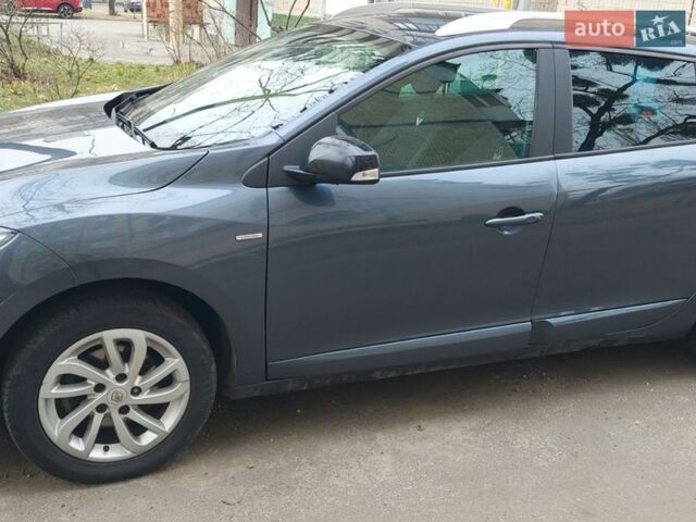 Серый Рено Меган, объемом двигателя 1.5 л и пробегом 215 тыс. км за 6800 $, фото 1 на Automoto.ua