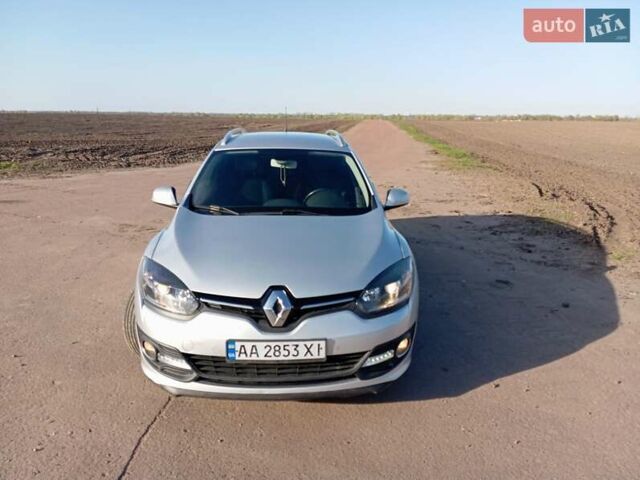 Серый Рено Меган, объемом двигателя 1.46 л и пробегом 240 тыс. км за 9000 $, фото 1 на Automoto.ua