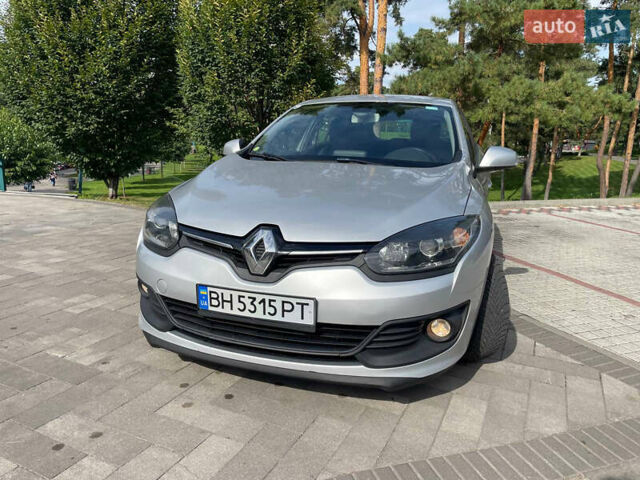 Сірий Рено Меган, об'ємом двигуна 1.46 л та пробігом 294 тис. км за 7999 $, фото 1 на Automoto.ua