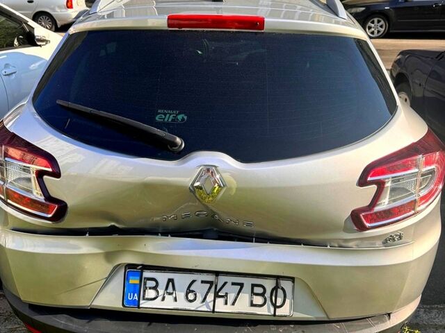 Сірий Рено Меган, об'ємом двигуна 1.5 л та пробігом 246 тис. км за 8000 $, фото 1 на Automoto.ua