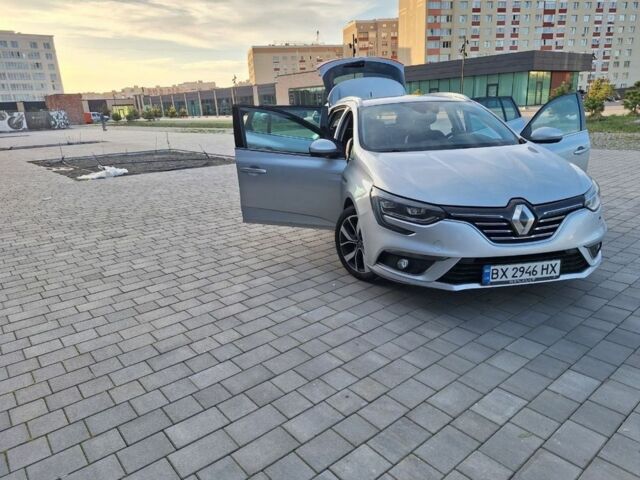 Серый Рено Меган, объемом двигателя 1.5 л и пробегом 217 тыс. км за 9000 $, фото 1 на Automoto.ua