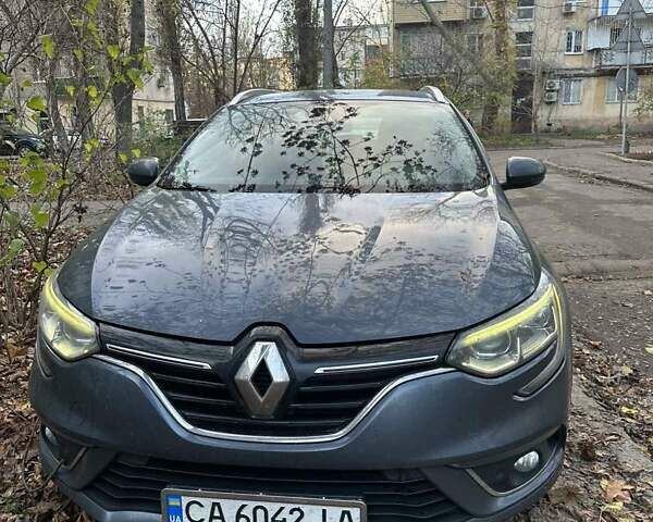 Серый Рено Меган, объемом двигателя 1.46 л и пробегом 225 тыс. км за 10999 $, фото 1 на Automoto.ua