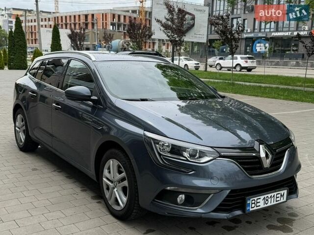 Серый Рено Меган, объемом двигателя 1.46 л и пробегом 245 тыс. км за 9999 $, фото 1 на Automoto.ua