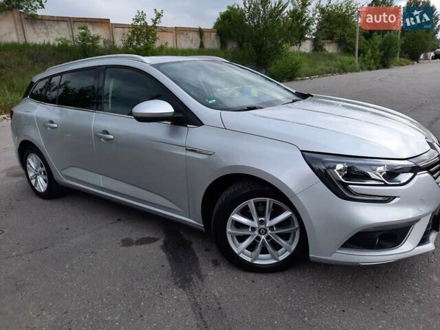 Серый Рено Меган, объемом двигателя 1.46 л и пробегом 230 тыс. км за 14300 $, фото 1 на Automoto.ua