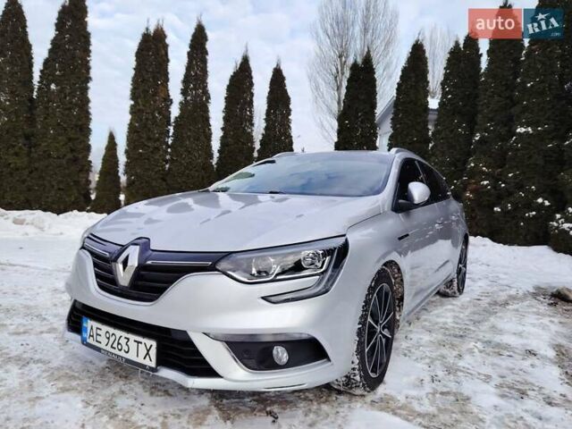 Сірий Рено Меган, об'ємом двигуна 1.46 л та пробігом 199 тис. км за 11999 $, фото 1 на Automoto.ua