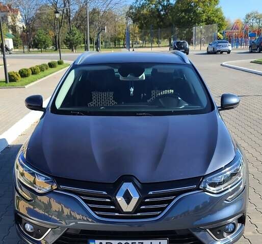 Серый Рено Меган, объемом двигателя 1.5 л и пробегом 185 тыс. км за 15700 $, фото 1 на Automoto.ua