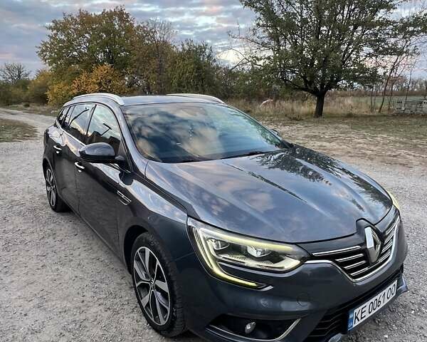 Сірий Рено Меган, об'ємом двигуна 1.5 л та пробігом 175 тис. км за 15000 $, фото 1 на Automoto.ua