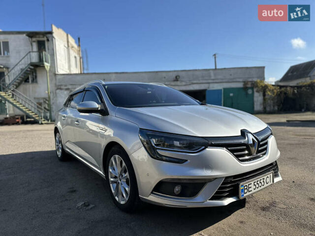 Рено Меган 2017 у Миколаєві на Automoto.ua Сірий Рено Меган, об'ємом двигуна 1.46 л та пробігом 260 тис. км за 13000 $, фото 1 на Automoto.ua