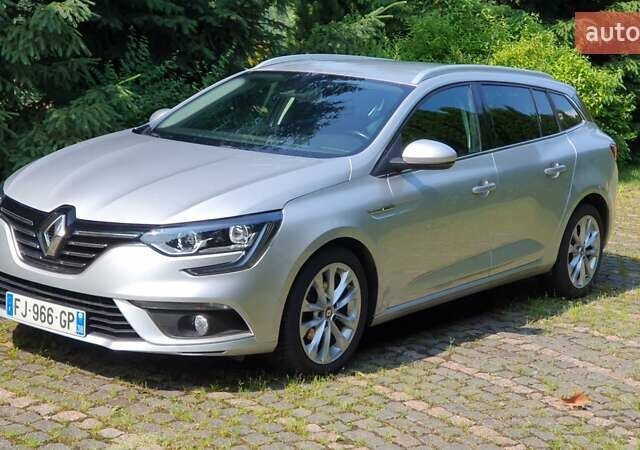 Серый Рено Меган, объемом двигателя 1.5 л и пробегом 215 тыс. км за 13499 $, фото 1 на Automoto.ua