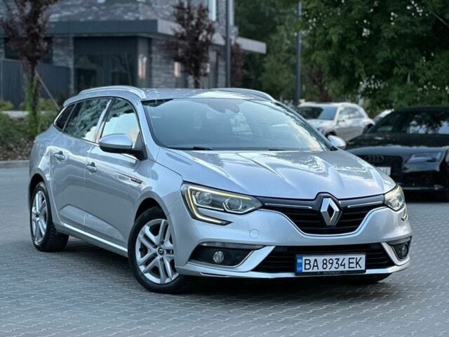 Сірий Рено Меган, об'ємом двигуна 1.46 л та пробігом 210 тис. км за 12700 $, фото 1 на Automoto.ua