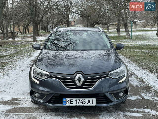 Серый Рено Меган, объемом двигателя 1.46 л и пробегом 224 тыс. км за 13000 $, фото 1 на Automoto.ua