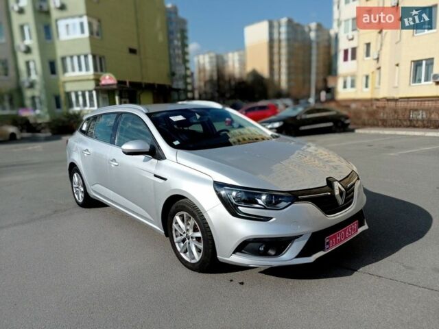 Серый Рено Меган, объемом двигателя 0 л и пробегом 215 тыс. км за 11399 $, фото 1 на Automoto.ua
