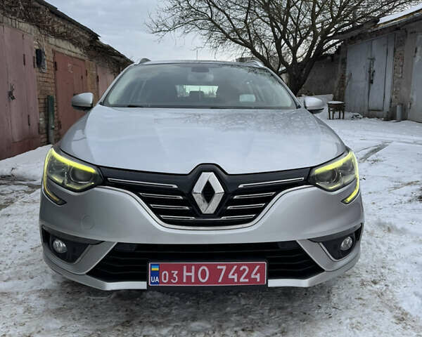Серый Рено Меган, объемом двигателя 1.5 л и пробегом 222 тыс. км за 13200 $, фото 1 на Automoto.ua