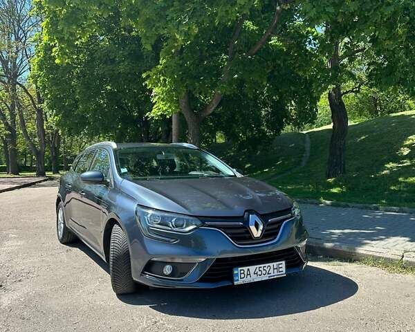 Серый Рено Меган, объемом двигателя 1.5 л и пробегом 164 тыс. км за 13450 $, фото 1 на Automoto.ua