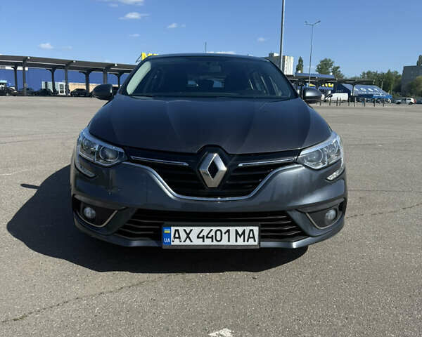 Серый Рено Меган, объемом двигателя 1.46 л и пробегом 237 тыс. км за 10500 $, фото 1 на Automoto.ua