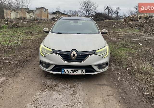 Серый Рено Меган, объемом двигателя 1.5 л и пробегом 230 тыс. км за 7600 $, фото 1 на Automoto.ua