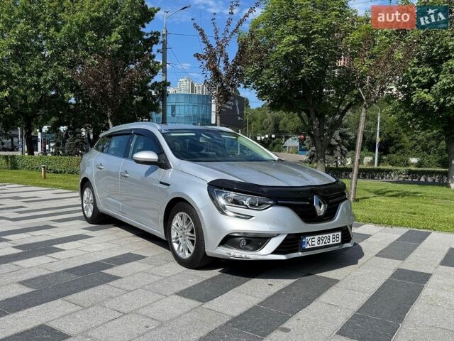 Серый Рено Меган, объемом двигателя 1.46 л и пробегом 169 тыс. км за 13888 $, фото 1 на Automoto.ua