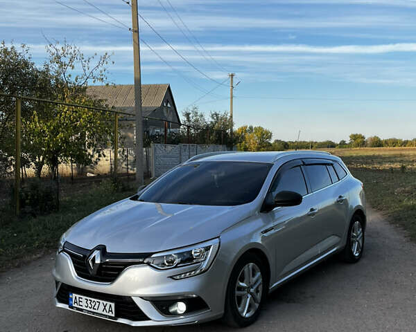 Сірий Рено Меган, об'ємом двигуна 1.46 л та пробігом 170 тис. км за 14000 $, фото 1 на Automoto.ua