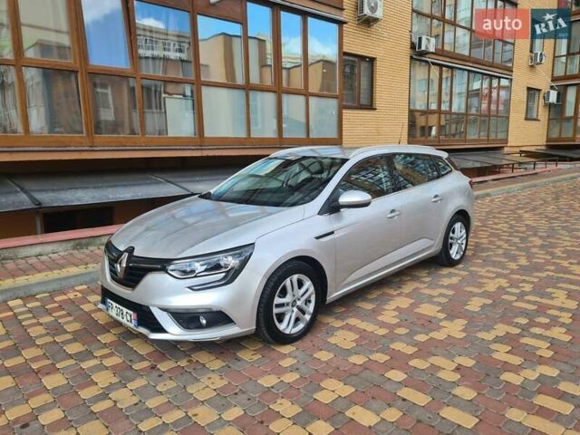 Рено Меган 2019 у Вінниці на Automoto.ua Сірий Рено Меган, об'ємом двигуна 1.46 л та пробігом 153 тис. км за 14950 $, фото 1 на Automoto.ua
