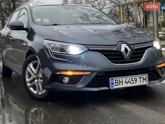Серый Рено Меган, объемом двигателя 1.46 л и пробегом 217 тыс. км за 14000 $, фото 1 на Automoto.ua