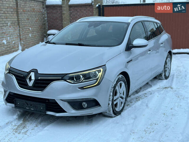 Серый Рено Меган, объемом двигателя 1.5 л и пробегом 209 тыс. км за 12400 $, фото 1 на Automoto.ua