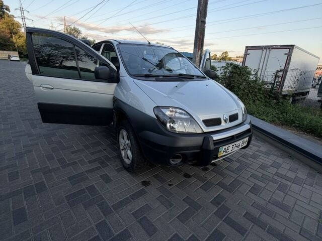 Сірий Рено Меган, об'ємом двигуна 2 л та пробігом 204 тис. км за 4801 $, фото 1 на Automoto.ua