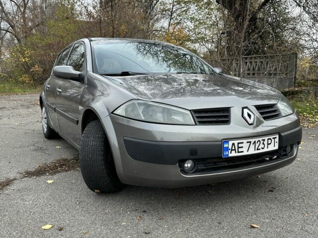 Сірий Рено Меган, об'ємом двигуна 1.6 л та пробігом 220 тис. км за 3000 $, фото 1 на Automoto.ua
