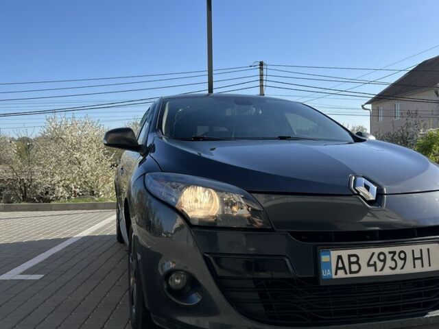 Сірий Рено Меган, об'ємом двигуна 1.5 л та пробігом 330 тис. км за 5300 $, фото 1 на Automoto.ua