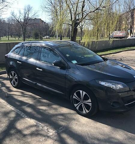 Сірий Рено Меган, об'ємом двигуна 1.5 л та пробігом 219 тис. км за 8200 $, фото 1 на Automoto.ua